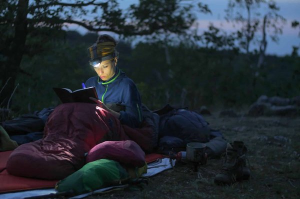 Comment organiser un camping pour une expédition de pêche en rivière en Scandinavie?