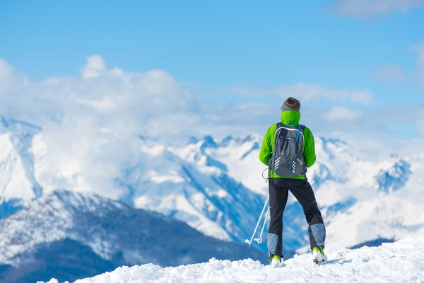 Quels sont les meilleurs itinéraires pour une randonnée dans les montagnes de la Sierra Madre, Philippines : équipements et conseils ?