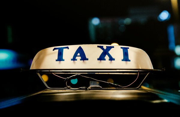 Taxi semur en auxois : confort et sécurité vers l'aéroport cdg